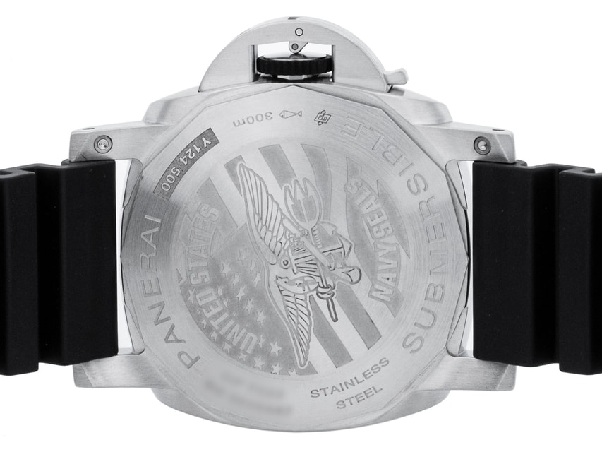 Panerai Submersible PAM01323 Image 4